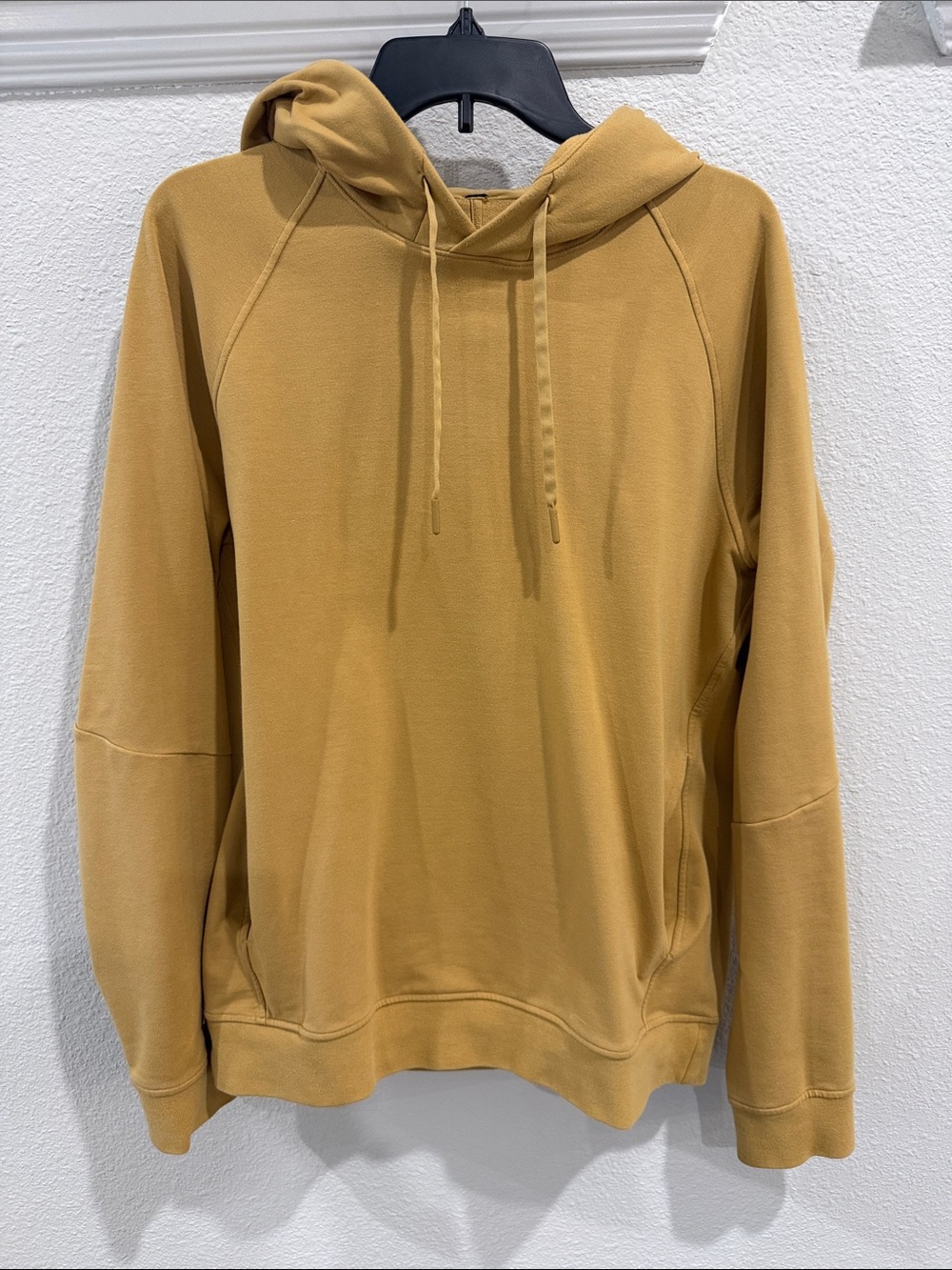 Lululemon Men's Mustard Pullover Hoodie - Casual Lightweight Hooded Sweatshirt